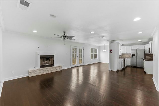 1909 Crooked LN, Austin, TX 78741