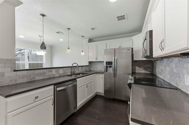 1909 Crooked LN, Austin, TX 78741