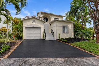 8741 SW 10th Street, Pembroke Pines, FL 33025