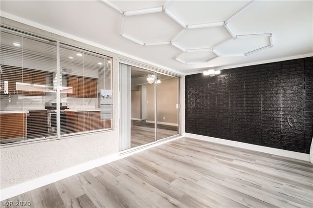 5375 Chestnut Street, Las Vegas, NV 89119