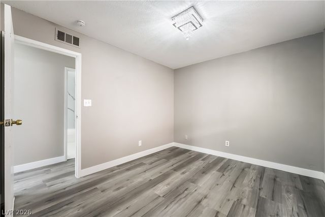 5375 Chestnut Street, Las Vegas, NV 89119