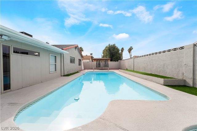 5375 Chestnut Street, Las Vegas, NV 89119