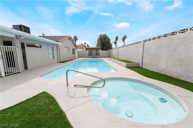 5375 Chestnut Street, Las Vegas, NV 89119