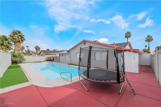 5375 Chestnut Street, Las Vegas, NV 89119