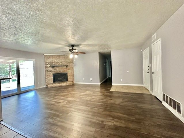 5617 Espanola Drive, Arlington, TX 76017
