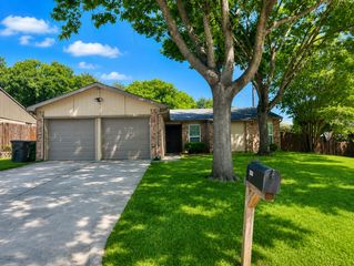 5617 Espanola Drive, Arlington, TX 76017