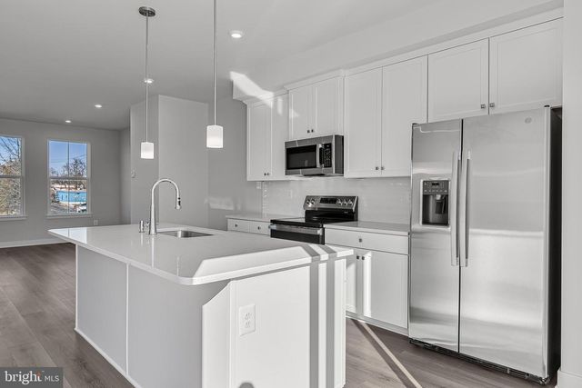 1201 OASIS AVE, Ranson, WV 25438