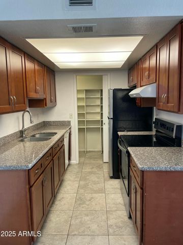 16635 N Cave Creek Road Unit 213, Phoenix, AZ 85032