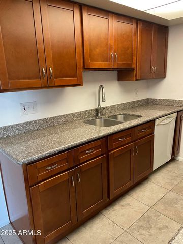 16635 N Cave Creek Road Unit 213, Phoenix, AZ 85032