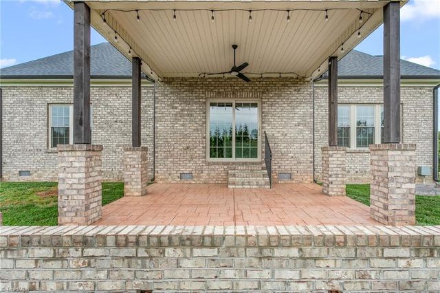 8101 Joseph Weston Court, Greensboro, NC 27455