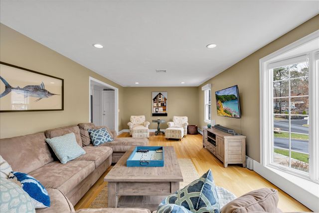 68 Sea Meadow Drive, East Dennis, MA 02641