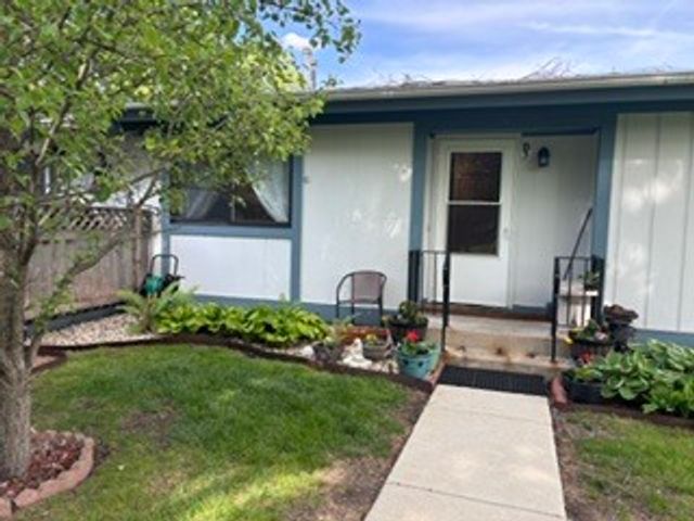 907 Royal Drive 3b, Mchenry, IL 60050