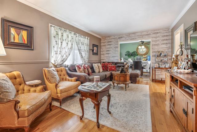 907 Royal Drive 3b, Mchenry, IL 60050