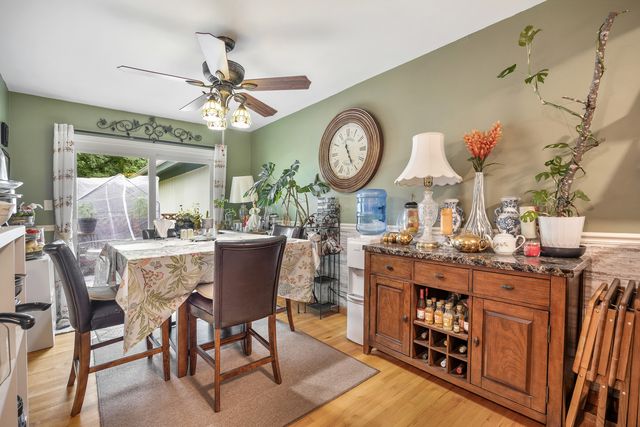 907 Royal Drive 3b, Mchenry, IL 60050