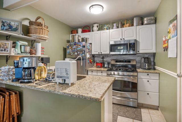 907 Royal Drive 3b, Mchenry, IL 60050