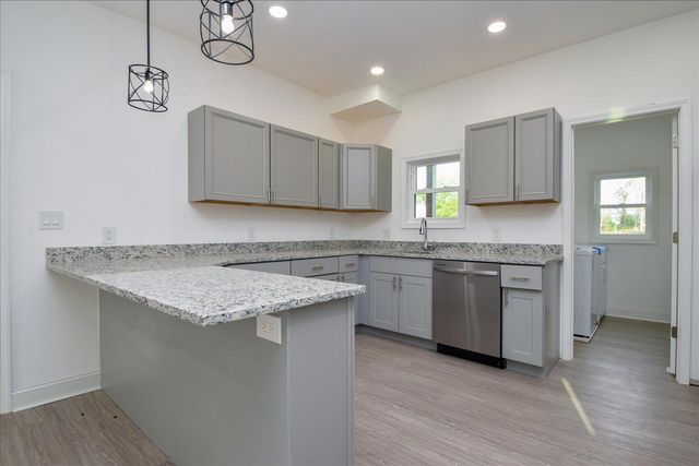 1530 Lafayette BLVD, Roanoke, VA 24017