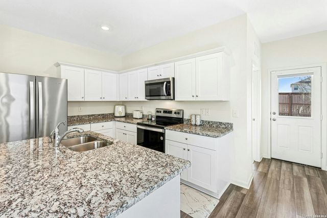 5330 Flying Hooves, San Antonio, TX 78222