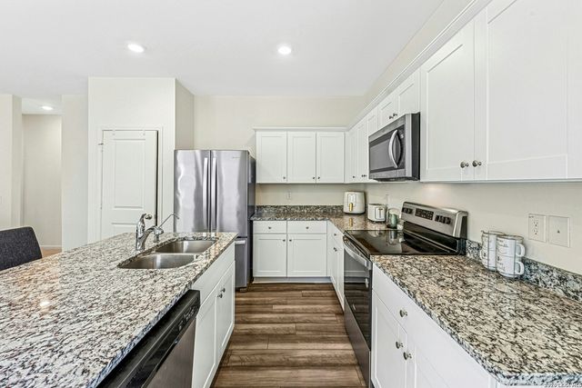 5330 Flying Hooves, San Antonio, TX 78222
