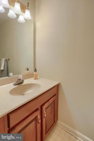 2057 E RALEIGH RD, Hummelstown, PA 17036