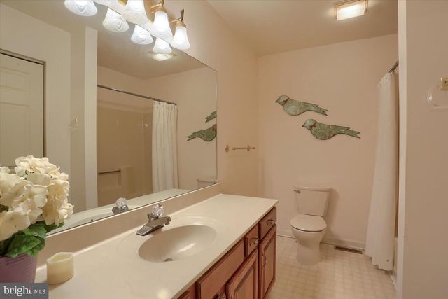 2057 E RALEIGH RD, Hummelstown, PA 17036