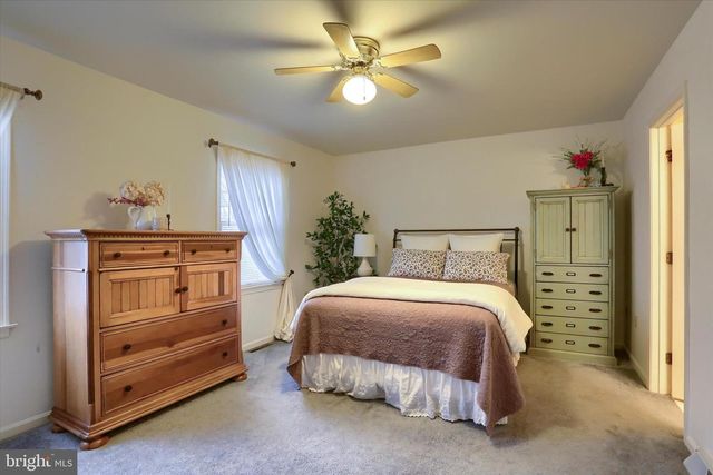 2057 E RALEIGH RD, Hummelstown, PA 17036