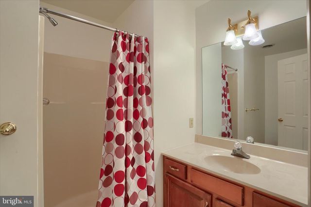 2057 E RALEIGH RD, Hummelstown, PA 17036