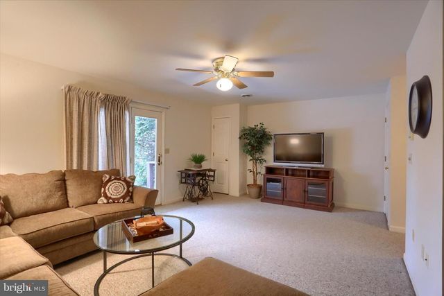 2057 E RALEIGH RD, Hummelstown, PA 17036