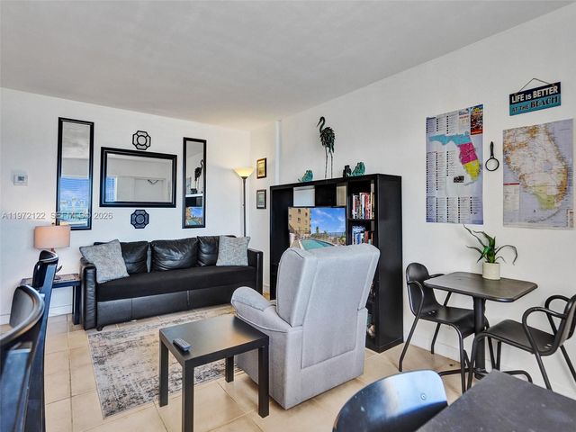 1815 N Surf Rd 202, Hollywood, FL 33019