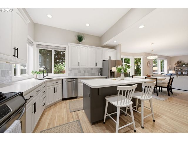 18009 Ne 25TH St, Vancouver, WA 98684