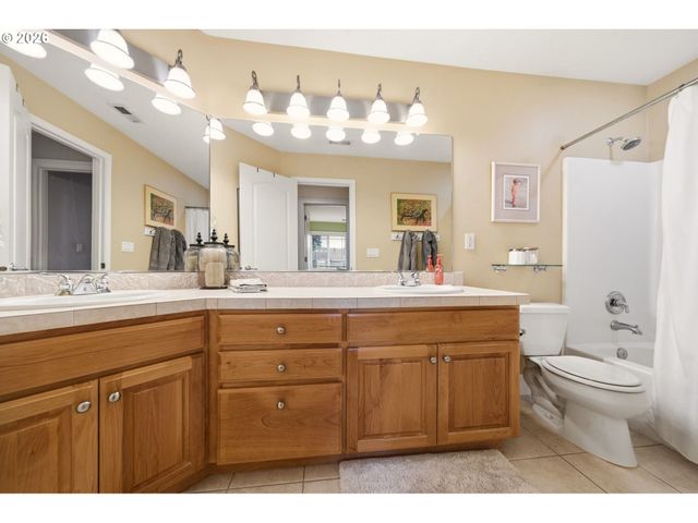 18009 Ne 25TH St, Vancouver, WA 98684