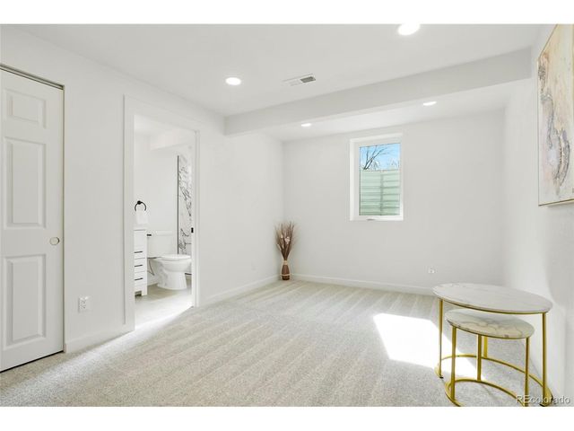 23 University Dr, Longmont, CO 80503