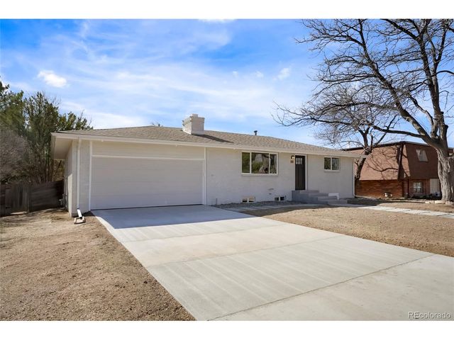23 University Dr, Longmont, CO 80503