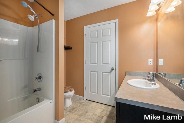 163 Grove Street, Sparta, MI 49345