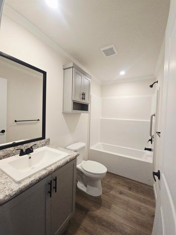 1 Granite Drive, North Hampton, NH 03862