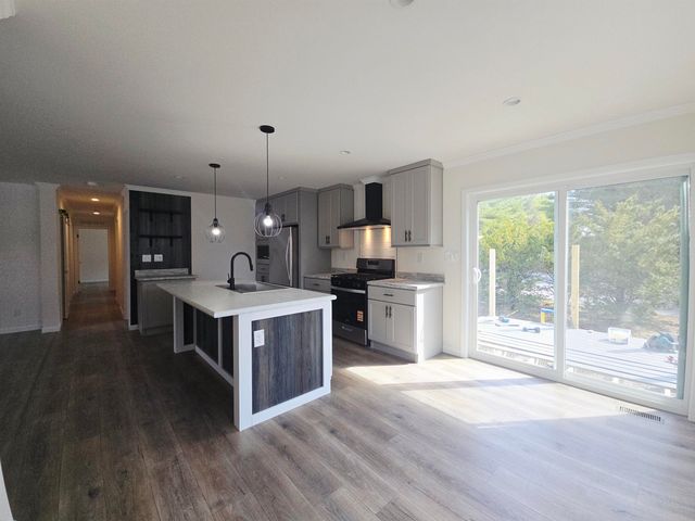 1 Granite Drive, North Hampton, NH 03862