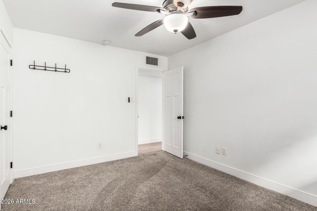 3839 E WHITTON Avenue, Phoenix, AZ 85018