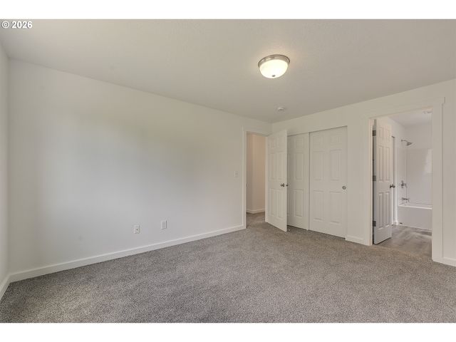 585 Sw 207TH Ave, Beaverton, OR 97006