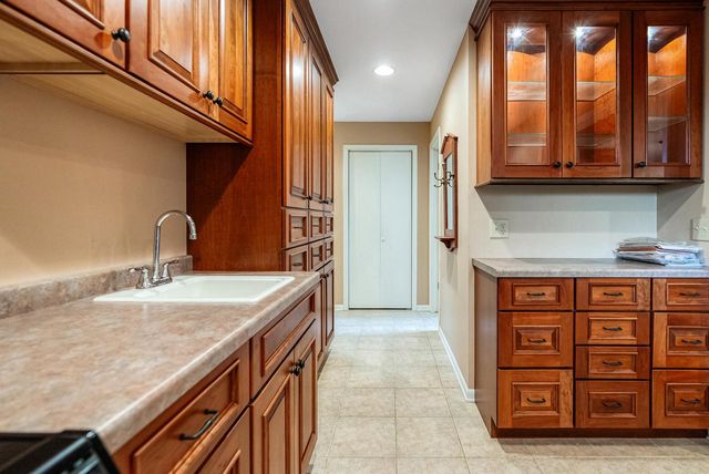 W3045 Old Highway 16, West Salem, WI 54669