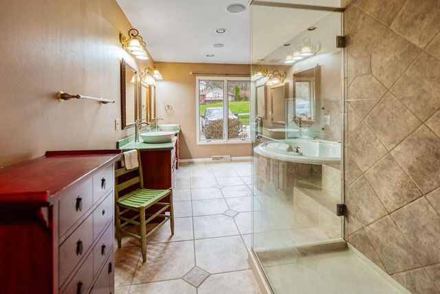 W3045 Old Highway 16, West Salem, WI 54669