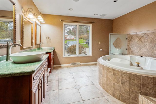 W3045 Old Highway 16, West Salem, WI 54669