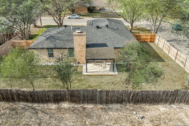 1431 CAMELLIA LN, New Braunfels, TX 78130