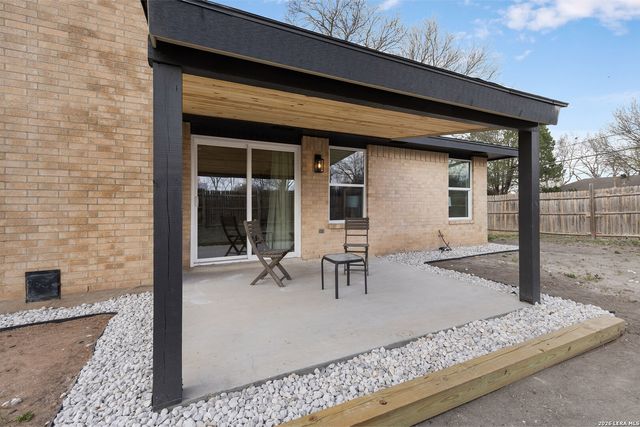 1431 CAMELLIA LN, New Braunfels, TX 78130
