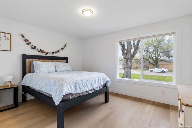 1431 CAMELLIA LN, New Braunfels, TX 78130