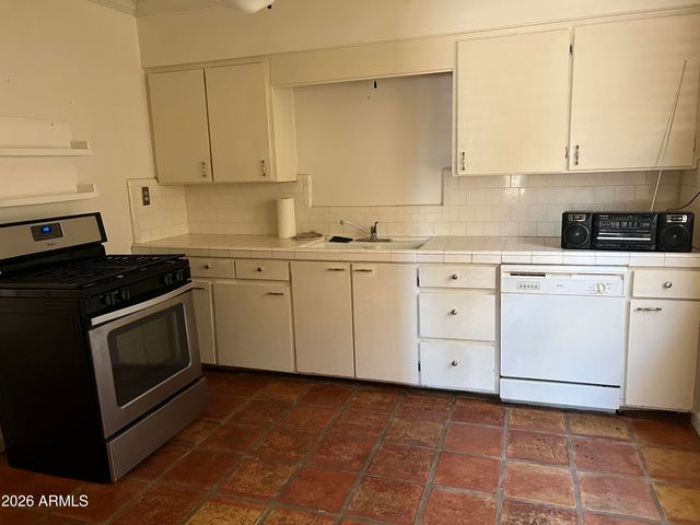 38 W THOMAS Lane, Tempe, AZ 85281