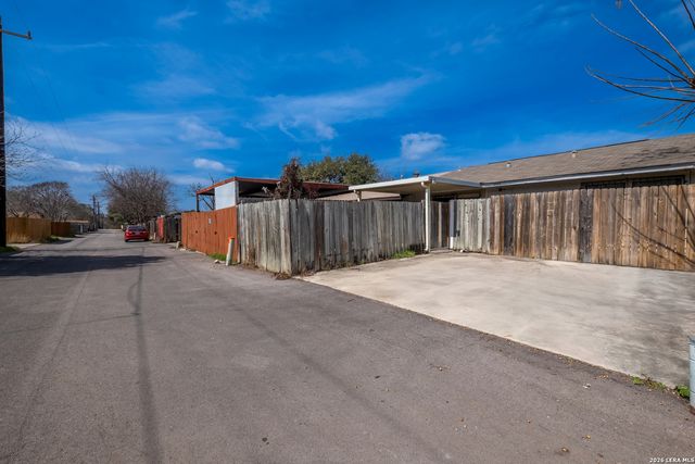 6602 SPRING LARK ST, San Antonio, TX 78249