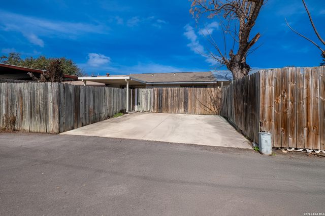 6602 SPRING LARK ST, San Antonio, TX 78249