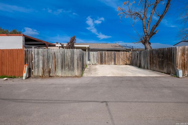 6602 SPRING LARK ST, San Antonio, TX 78249