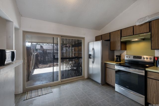 6602 SPRING LARK ST, San Antonio, TX 78249