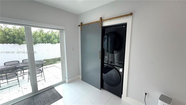 14401 Boggs Dr, Miami, FL 33176