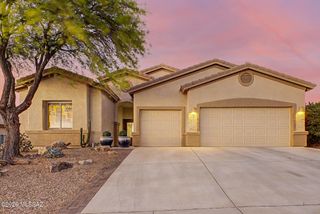 725 E Blue Mesa Place, Vail, AZ 85641